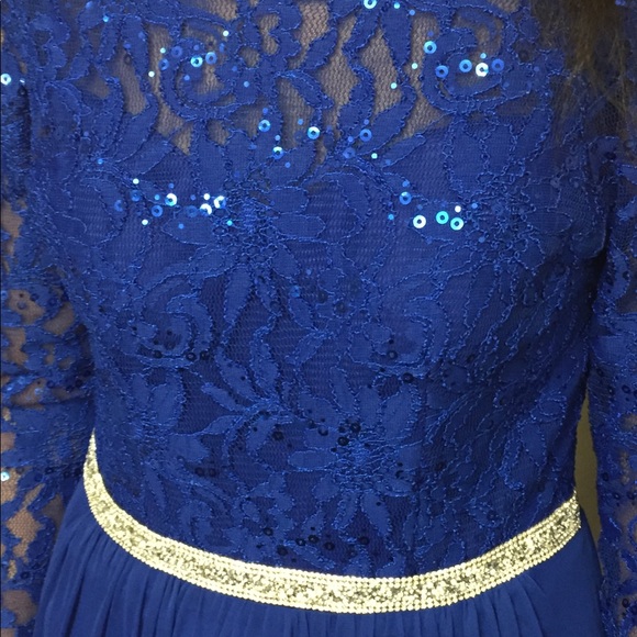 Beautiful Blue floor length dress petite - Picture 4 of 8